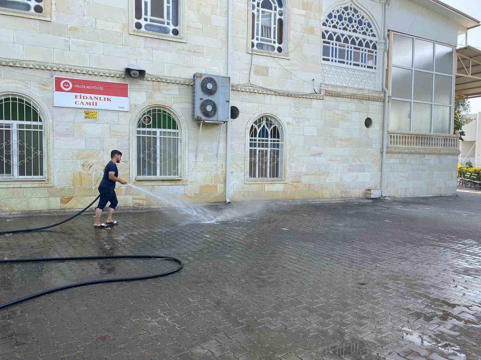 Gölcük’te bayram öncesi gerekli tüm tedbirler alındı
