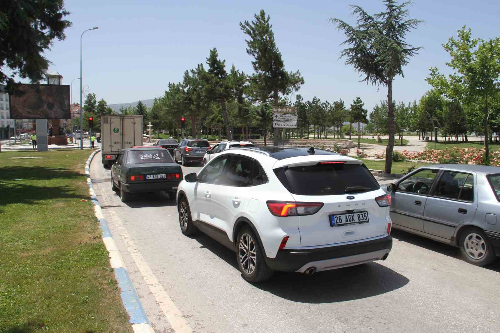 Yeni Konya-Antalya Kara yolunda bayram trafiği yoğunluğu
