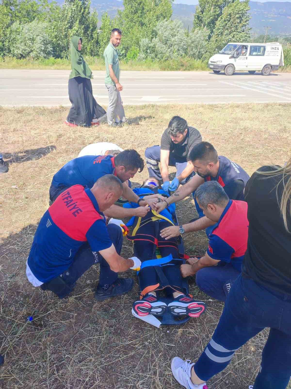 Tokat’ta bayram tatiline giderken kaza yaptılar: 3’ü ağır 18 yaralı
