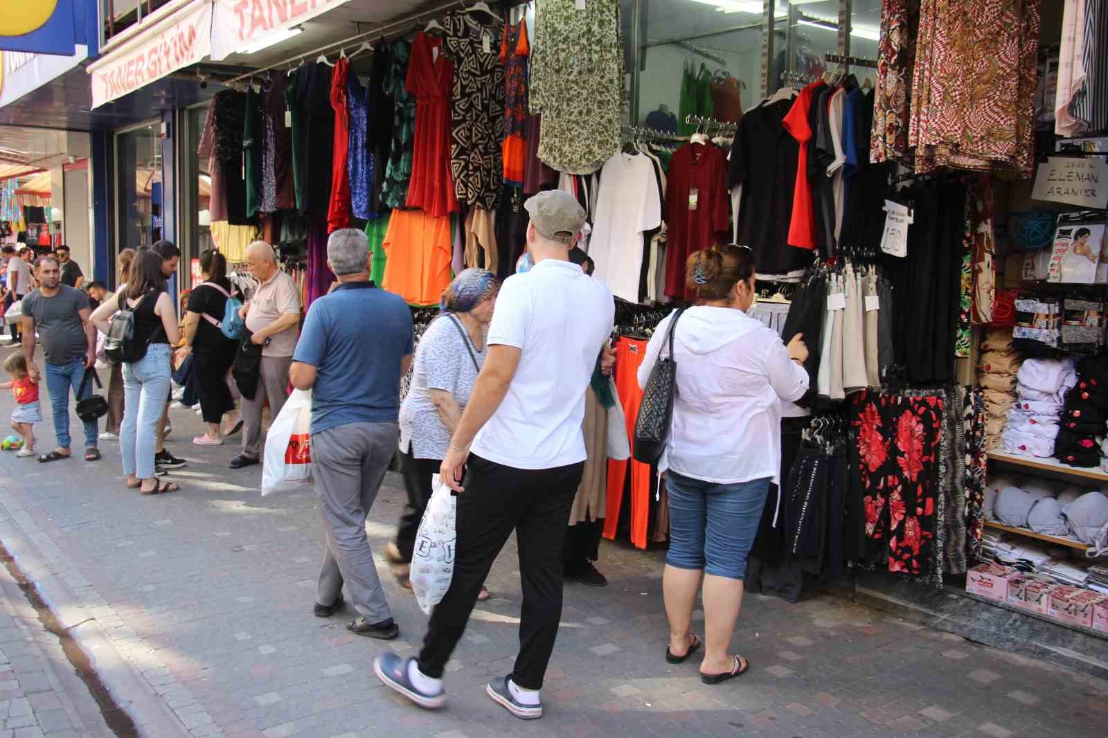 Aydın’da çarşı pazar yoğunluğu
