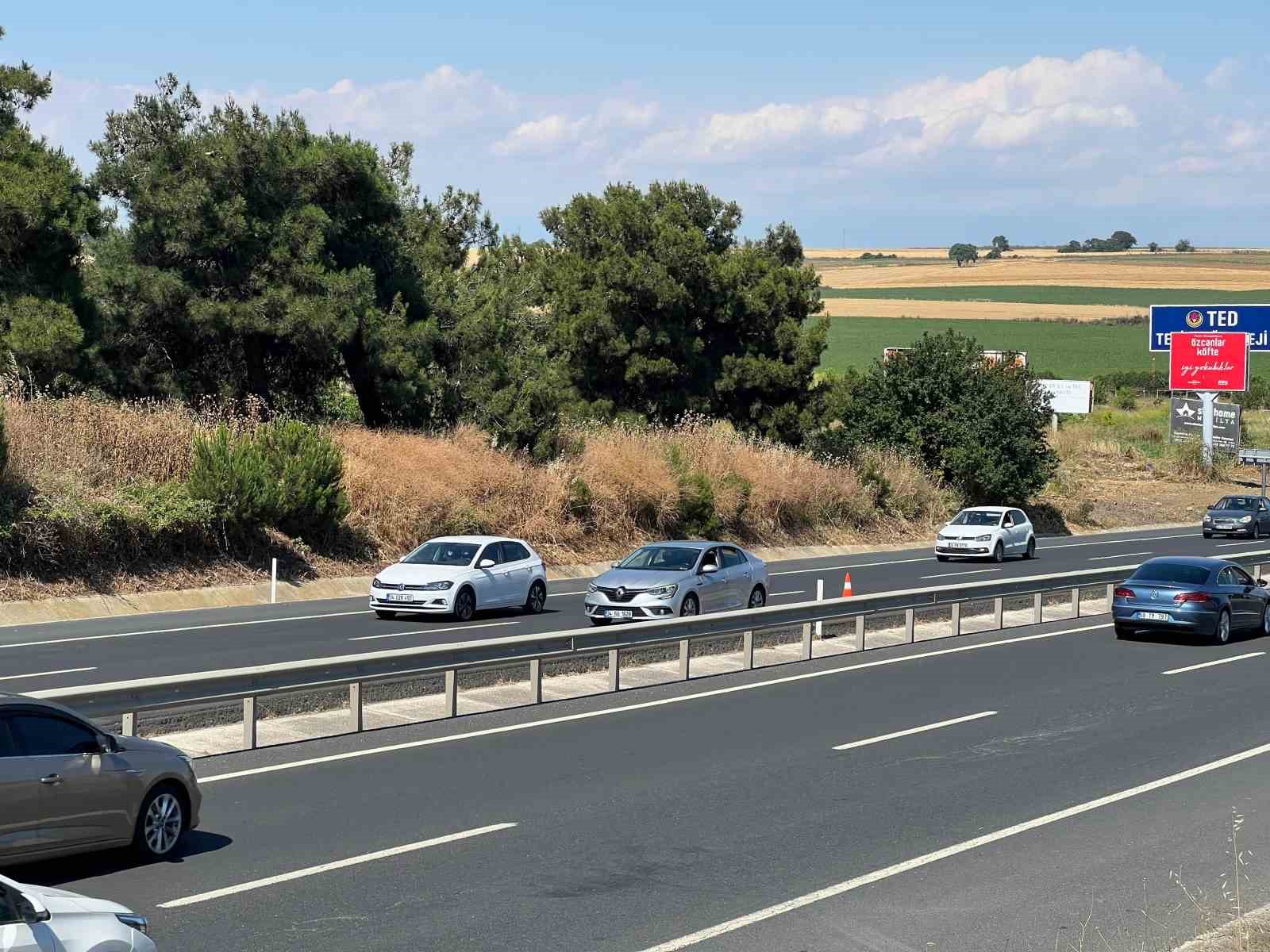 Bayram trafiği dron kamerasında: İstanbul-Tekirdağ yolunda büyük yoğunluk
