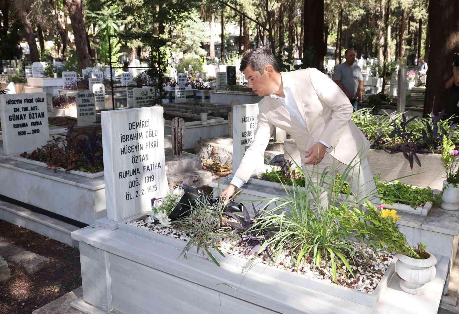 Başkan Ünlü, merhum belediye başkanlarını unutmadı
