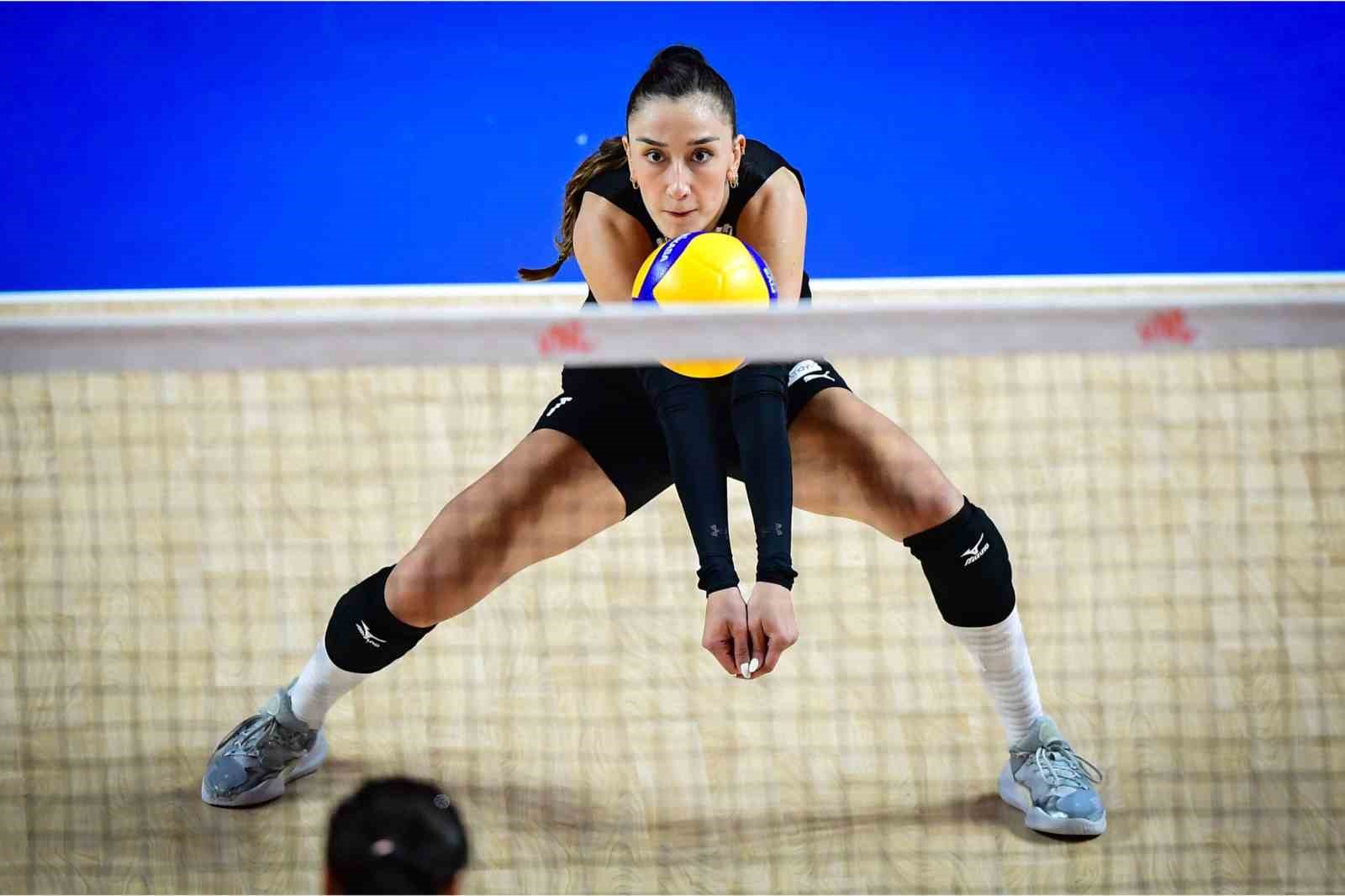 2024 FIVB Voleybol Milletler Ligi: Çin: 3 - Türkiye: 2
