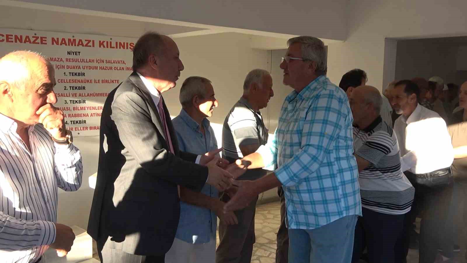 Muharrem İnce bayram namazını köyünde kıldı
