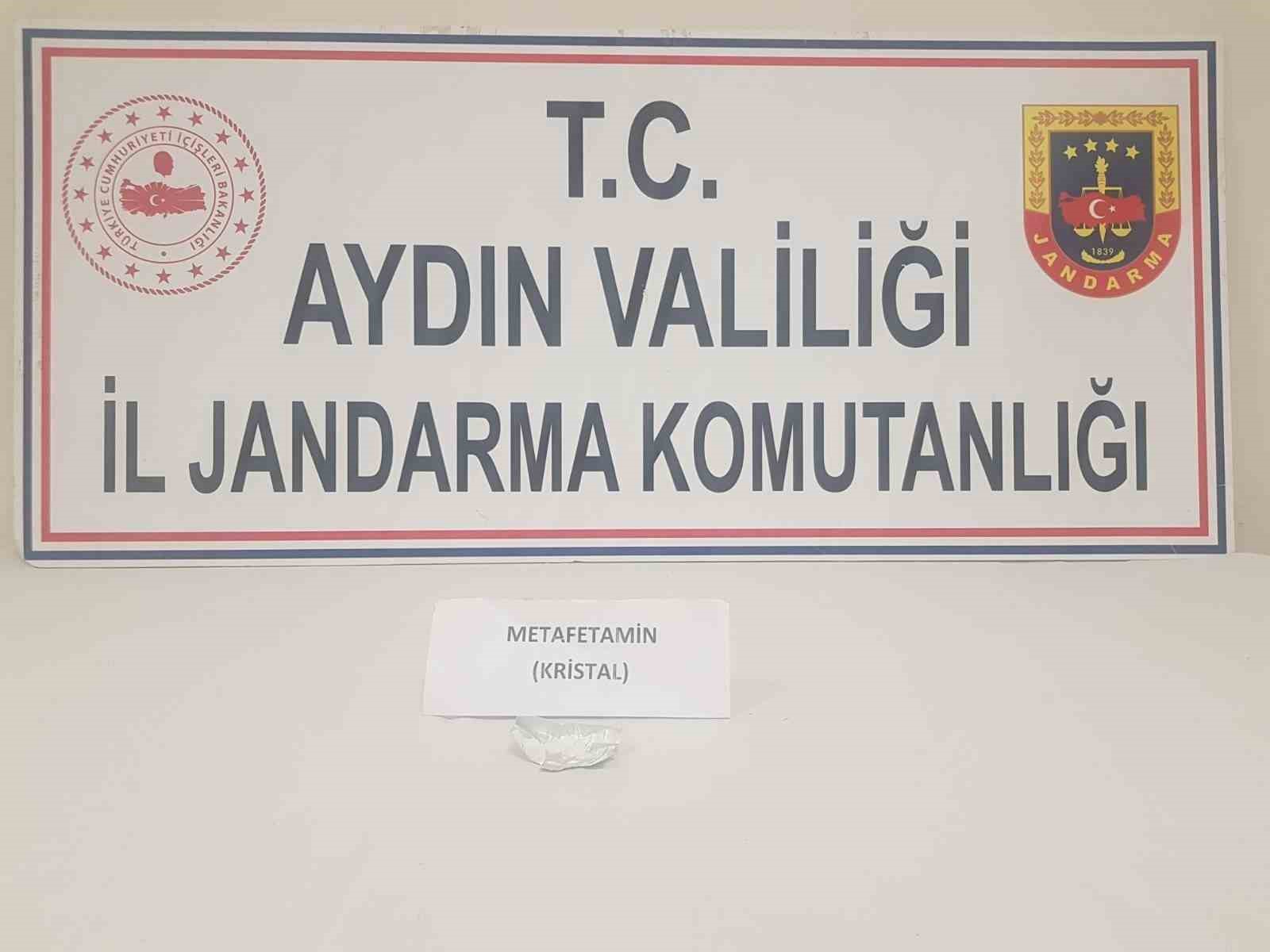 Jandarma uyuşturucuya geçit vermiyor: 7 gözaltı
