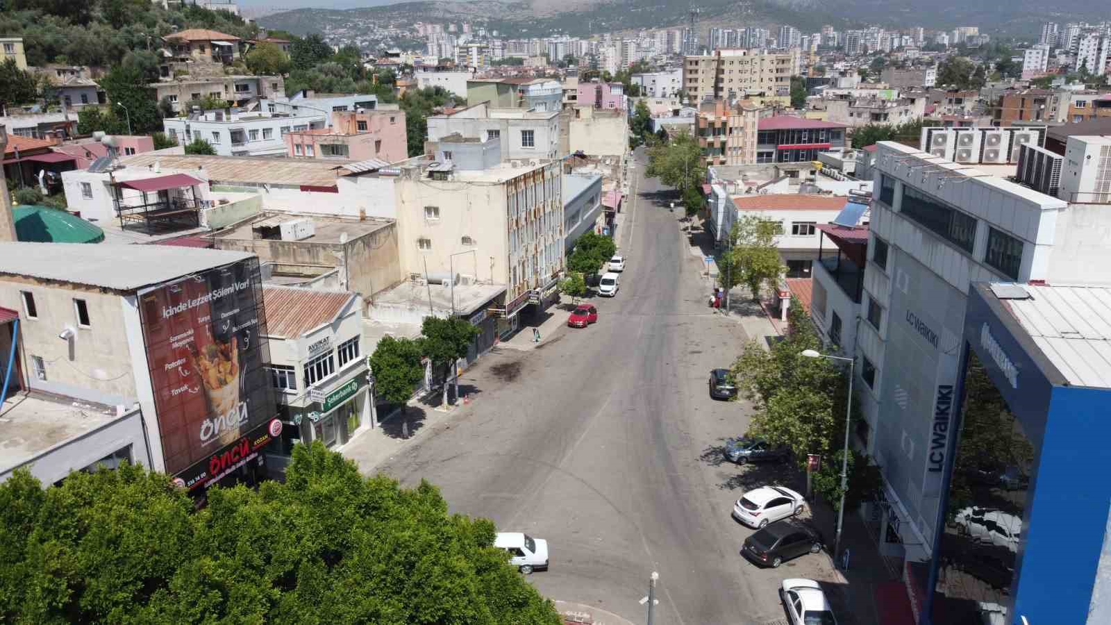 Bayram tatili ve sıcak ilçeyi sessizliğe bürüdü
