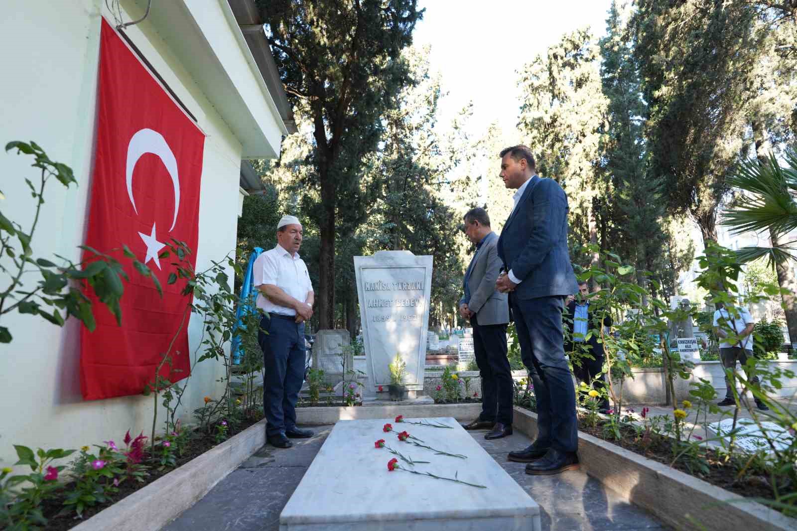 CHP Genel Başkanı Özgür Özel, Manisa’da ziyaretlerde bulundu
