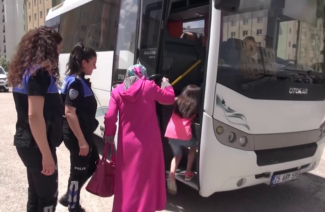 Ailelerinin bindiği araçlar için polis telsizinden şüpheli ihbarı yapıldı
