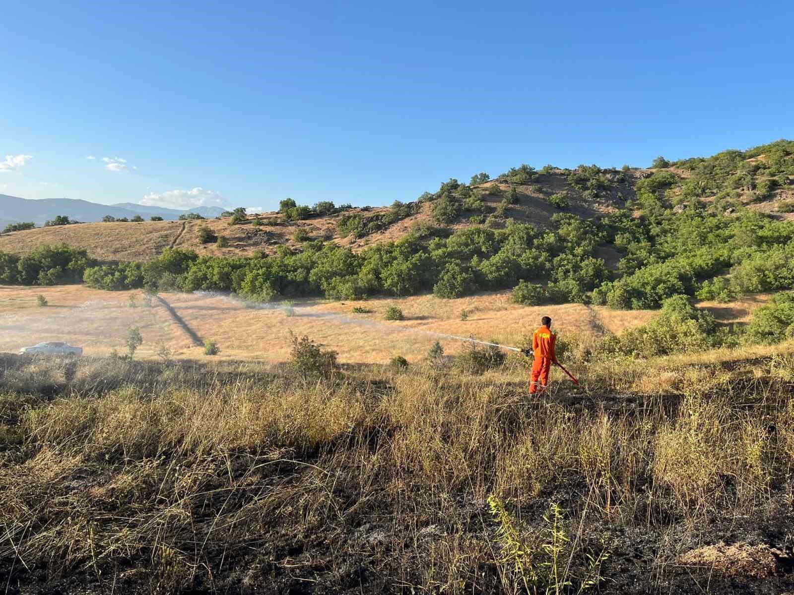 Tunceli’deki ot yangını büyümeden söndürüldü
