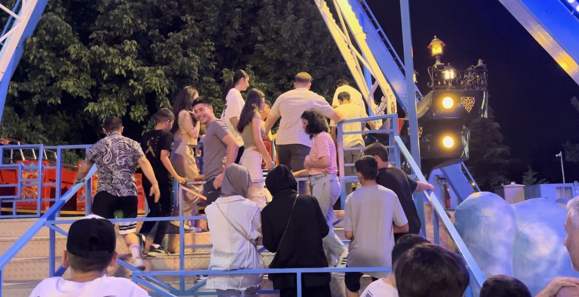 Bayramın ilk günü lunapark doldu taştı
