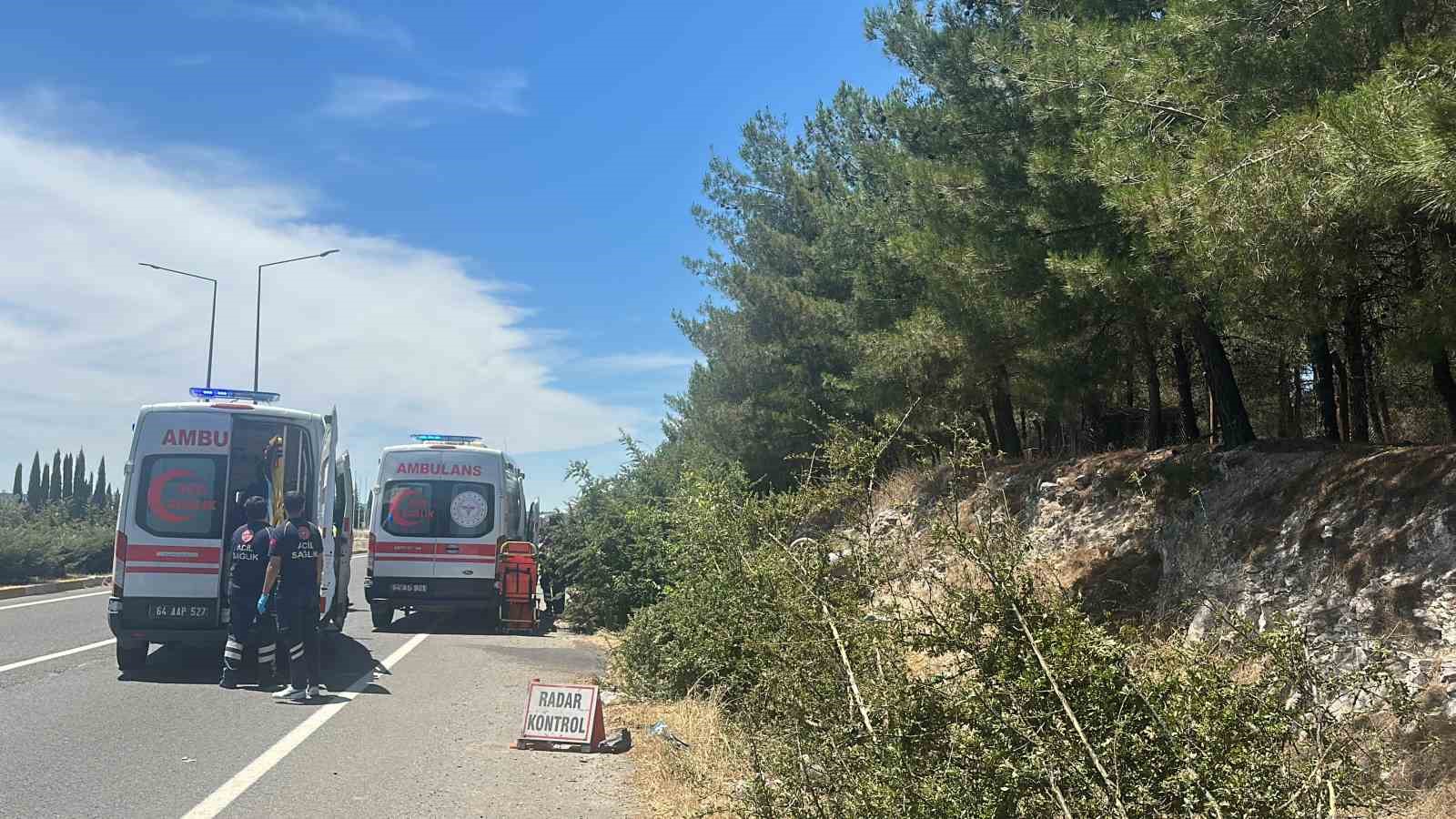 Uşak’ta otomobile çarpan araç takla attı: 6 kişi yaralandı
