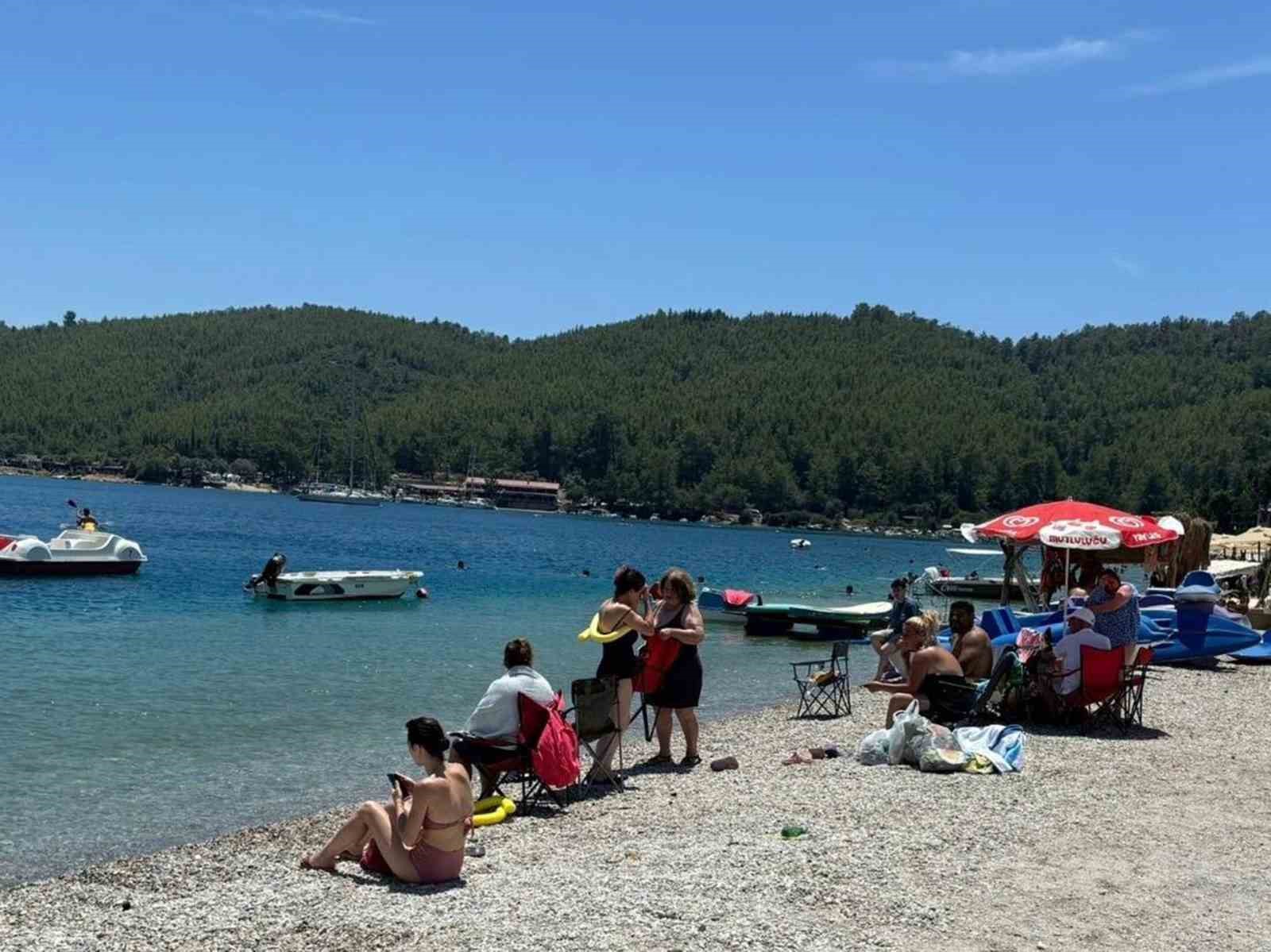 Akbük Plajının bir bölümü ücretsiz halka açıldı
