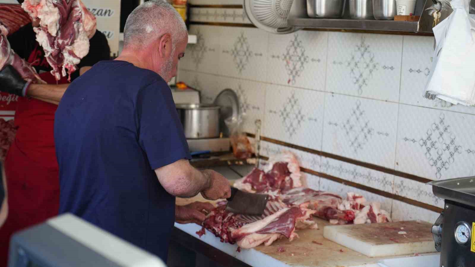 Gaziantep’te kıyma ve kuşbaşı mesaisi başladı
