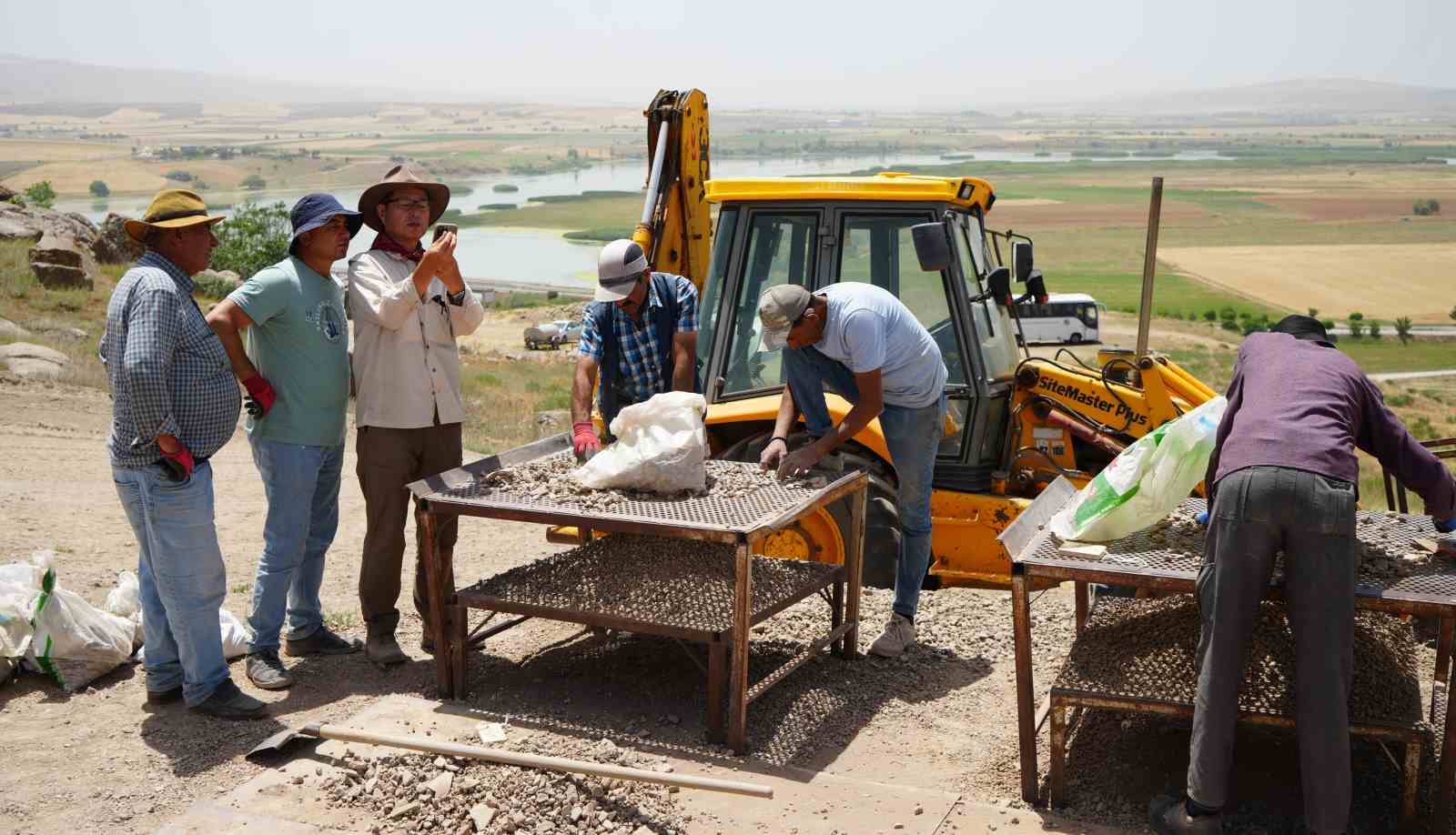 Japon arkeolog buldu, Hitit İmparatorluğu’na ait sırlarla dolu 3 bin 300 yıllık tablet
