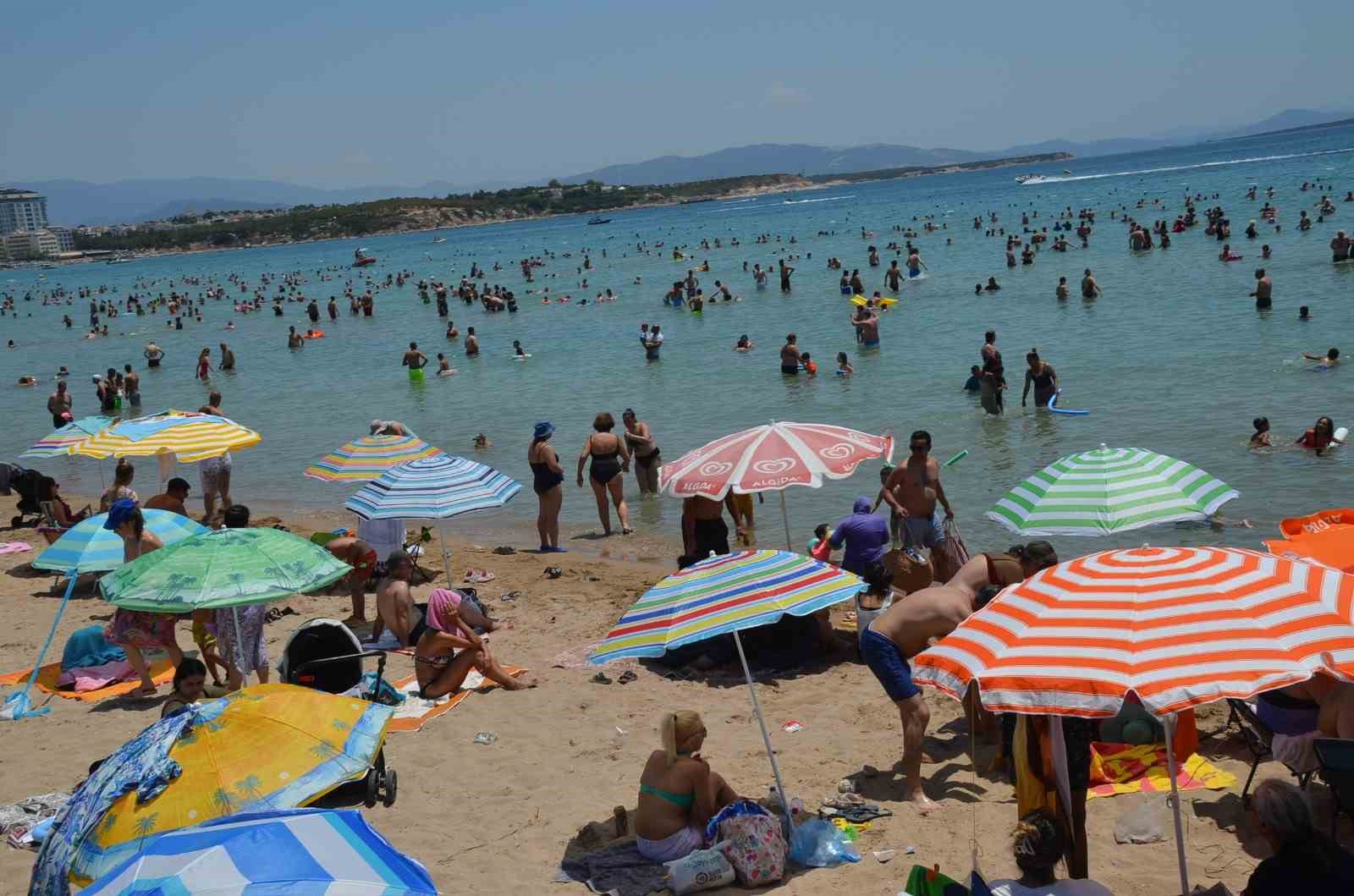 Didim’de tatilciler plajları doldurdu
