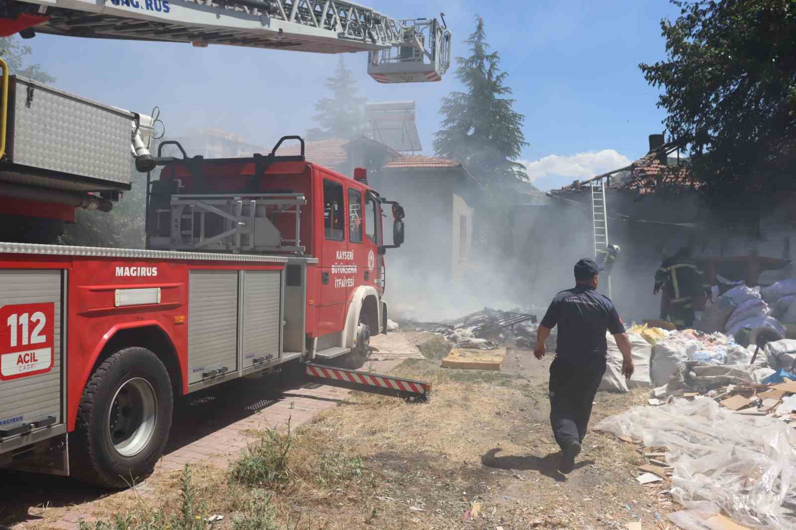 Kayseri’de tüp deposunda yangın
