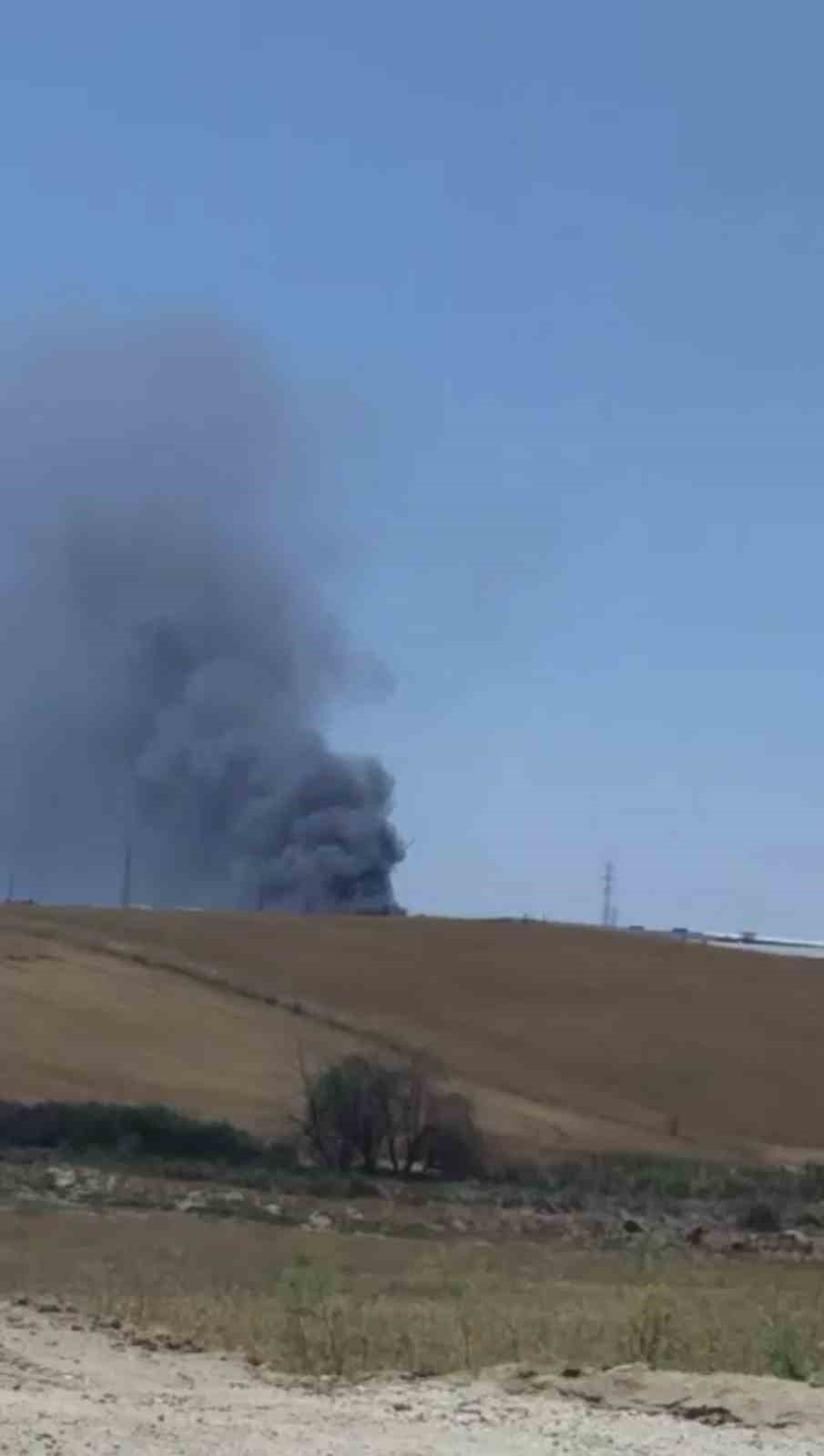 Tekirdağ’da fabrika yangını: Gökyüzü siyah örtü ile kaplandı
