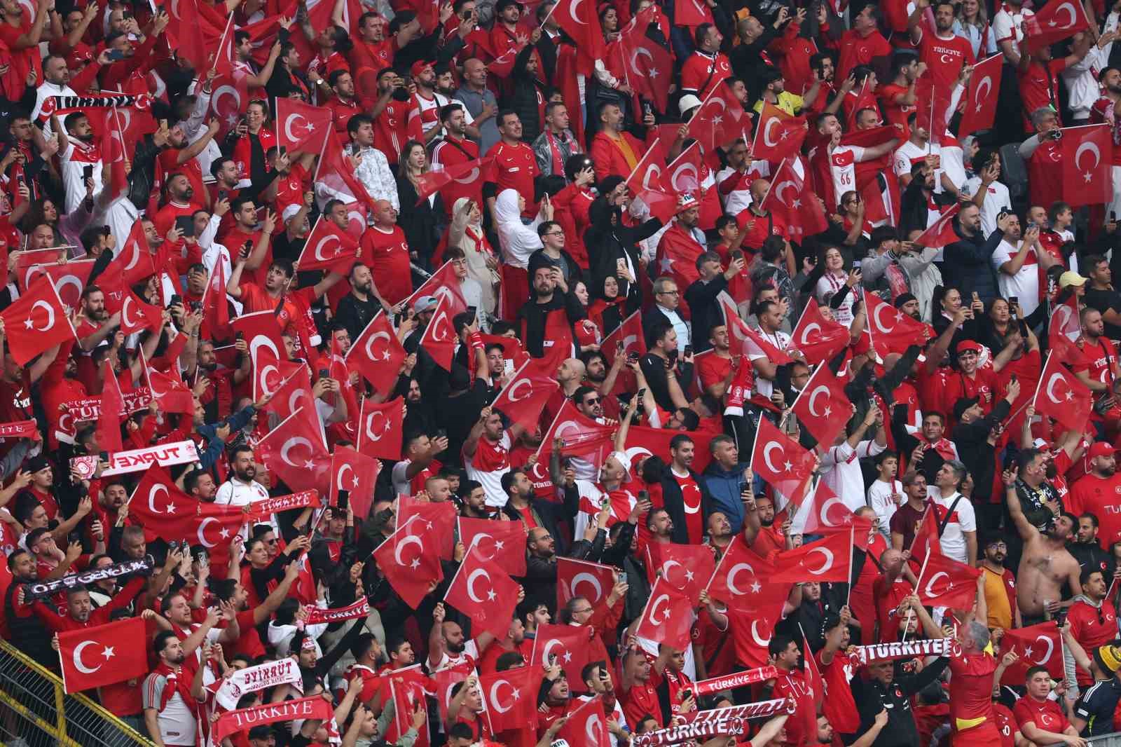 EURO 2024: Türkiye: 1 - Gürcistan: 1 (İlk yarı)
