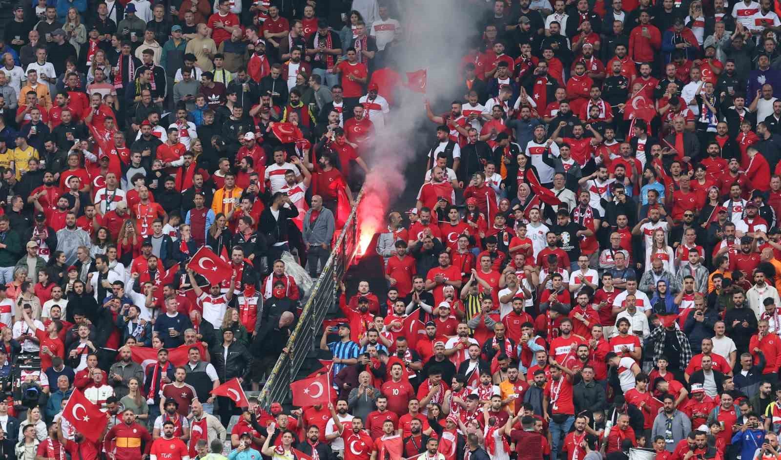 EURO 2024: Türkiye: 1 - Gürcistan: 1 (İlk yarı)
