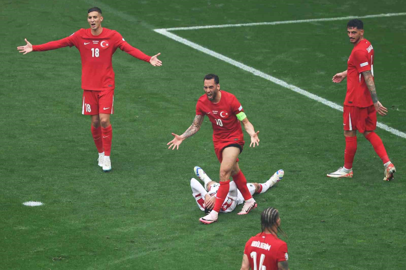 EURO 2024: Türkiye: 1 - Gürcistan: 1 (İlk yarı)
