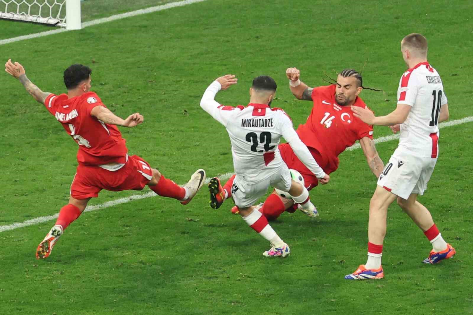 EURO 2024: Türkiye: 3 - Gürcistan: 1 (Maç sonucu)
