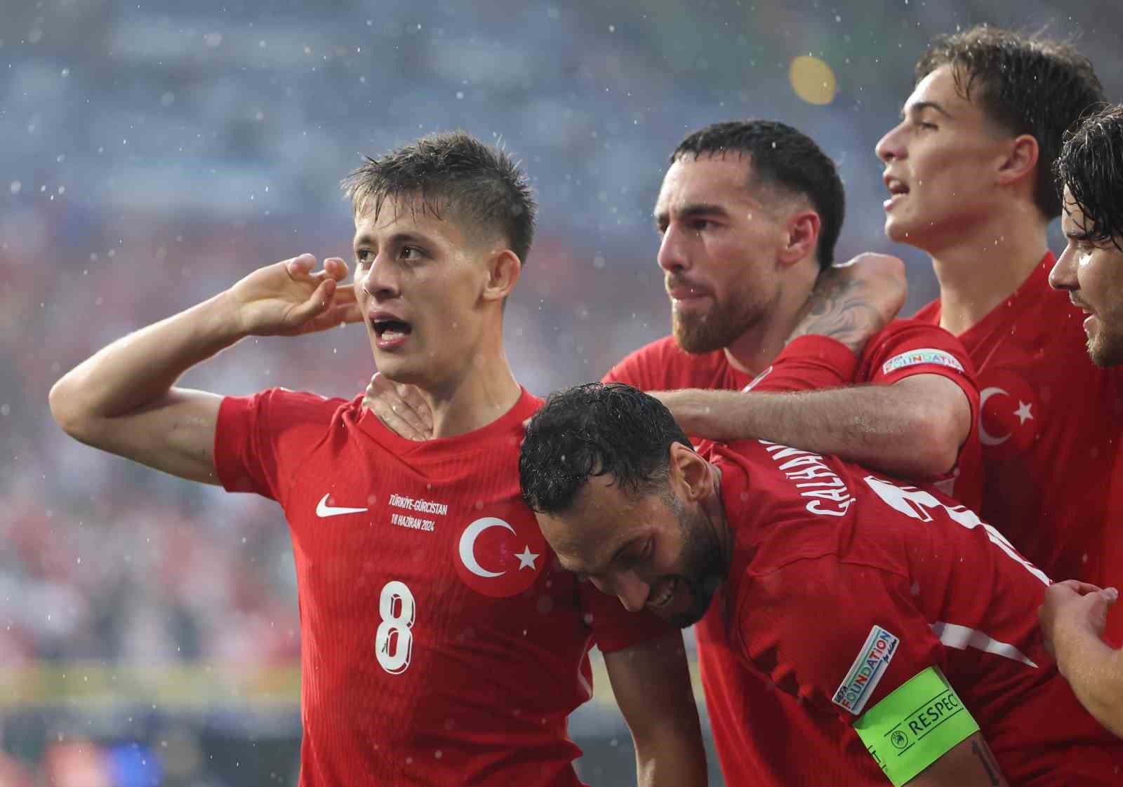 EURO 2024: Türkiye: 3 - Gürcistan: 1 (Maç sonucu)
