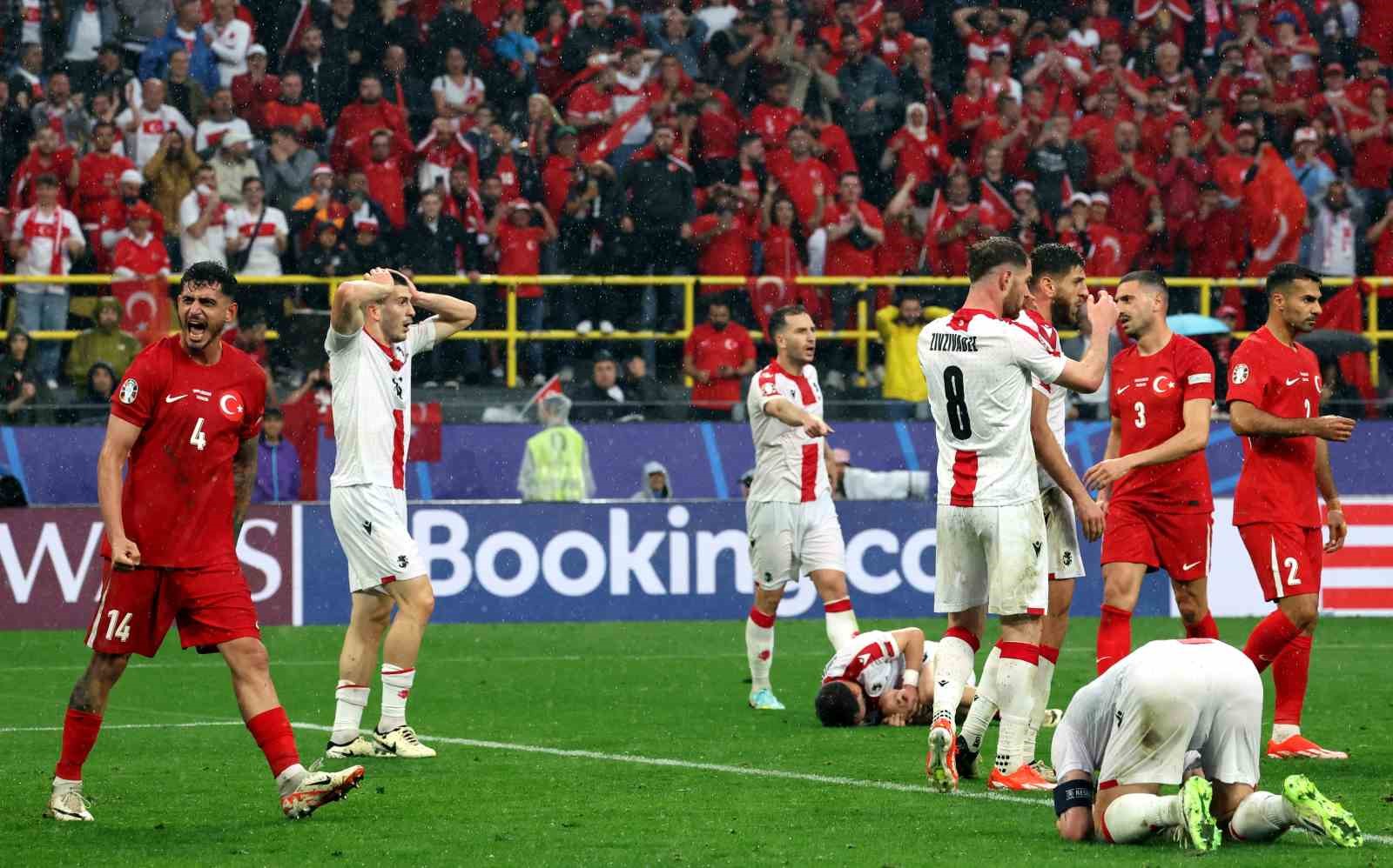 EURO 2024: Türkiye: 3 - Gürcistan: 1 (Maç sonucu)
