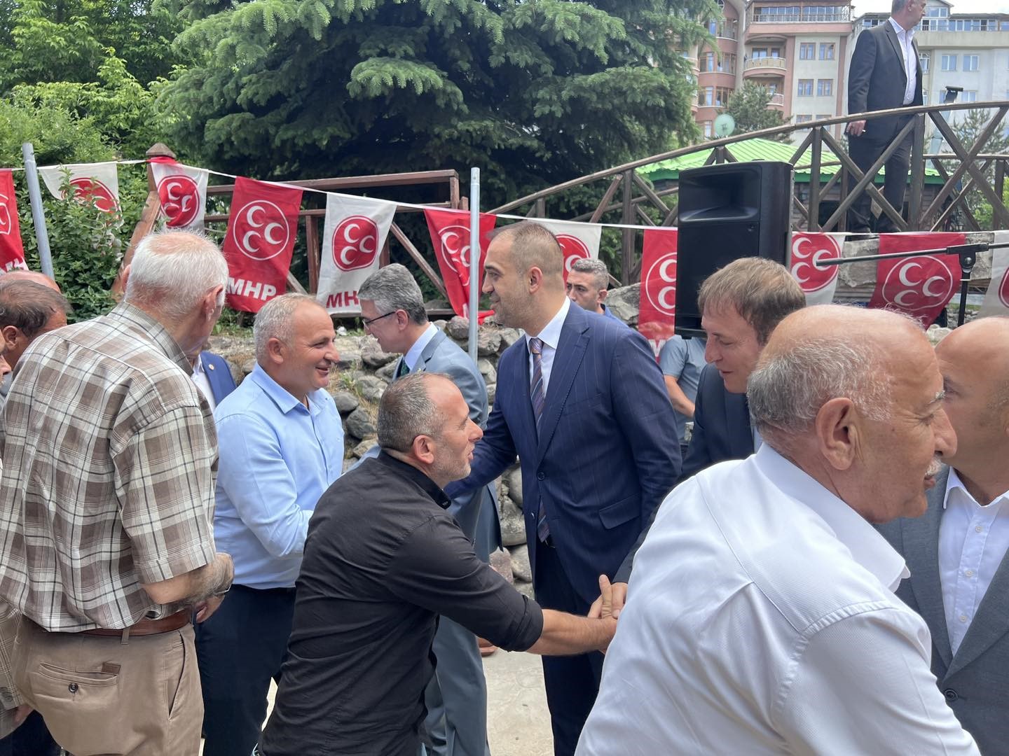 MHP’de bayramlaşma programına yoğun katılım
