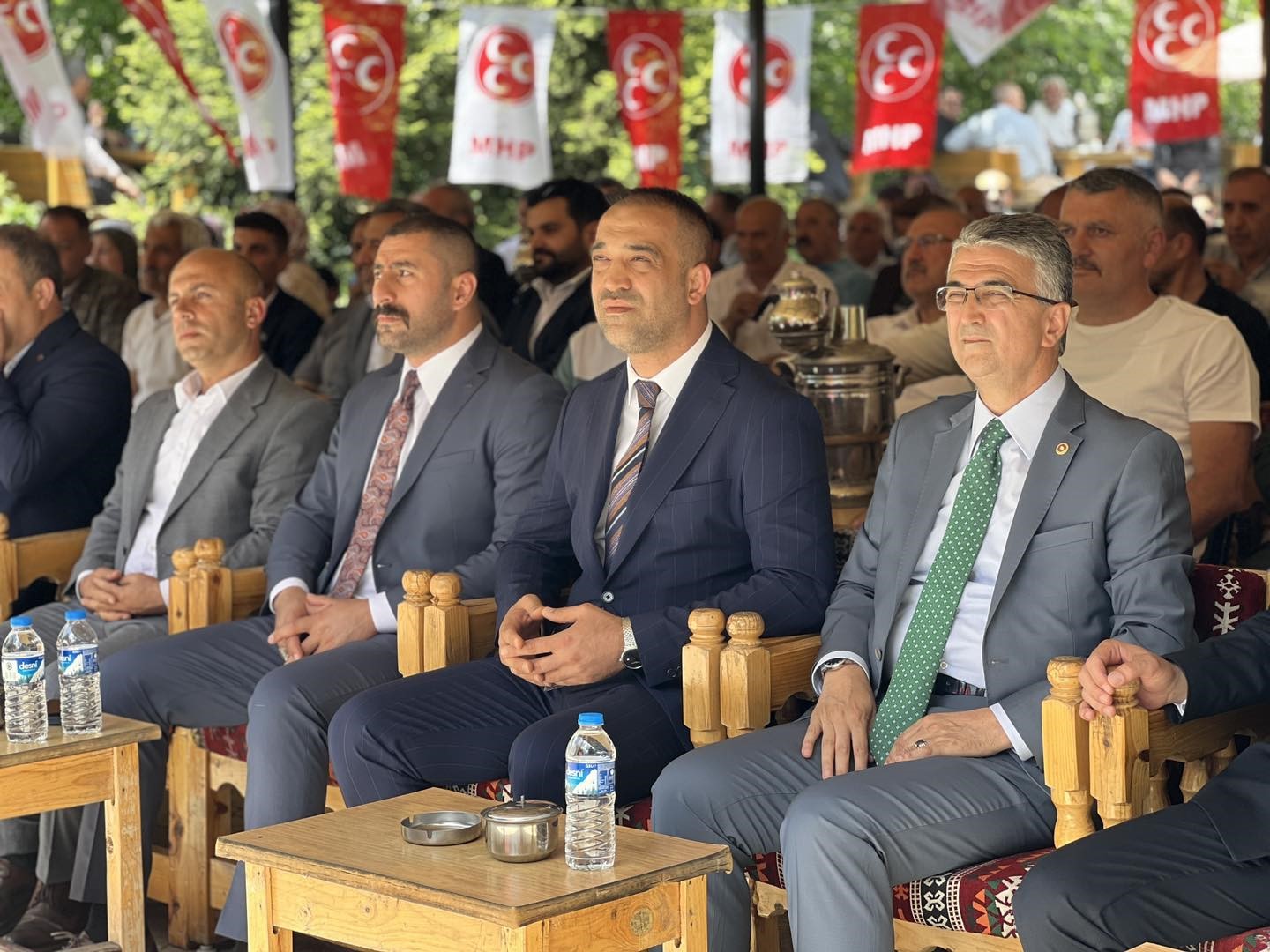 MHP’de bayramlaşma programına yoğun katılım
