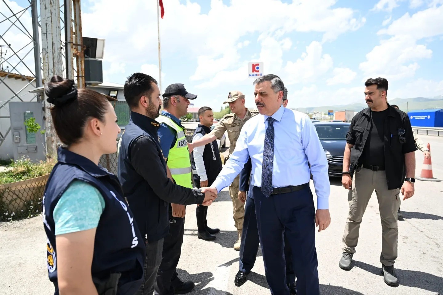 Vali Çiftçi, uygulama noktalarını denetledi
