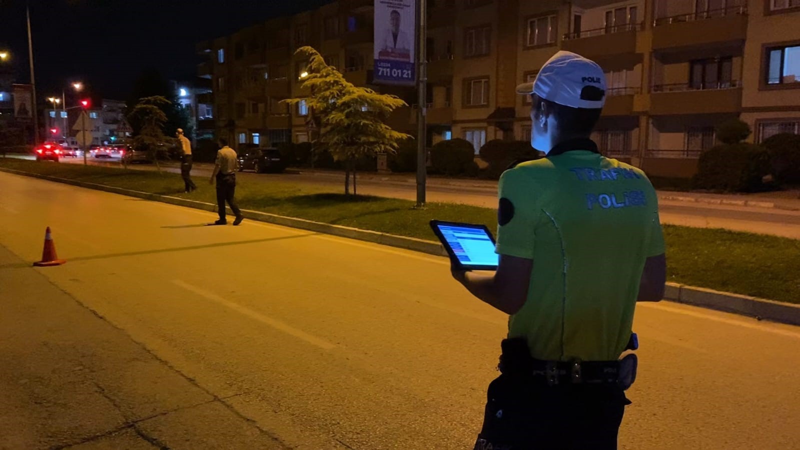 Dur ihtarına uymadı, motosikleti bırakıp kaçtı
