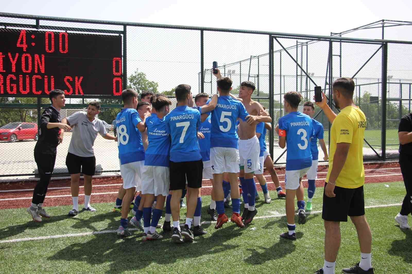 İzmir Pınargücü, TFF U17 Türkiye Şampiyonası’nda şampiyon oldu
