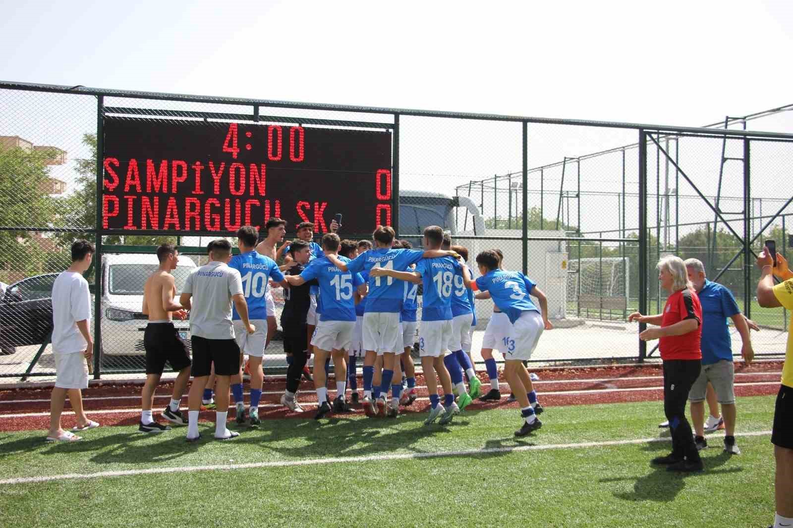 İzmir Pınargücü, TFF U17 Türkiye Şampiyonası’nda şampiyon oldu
