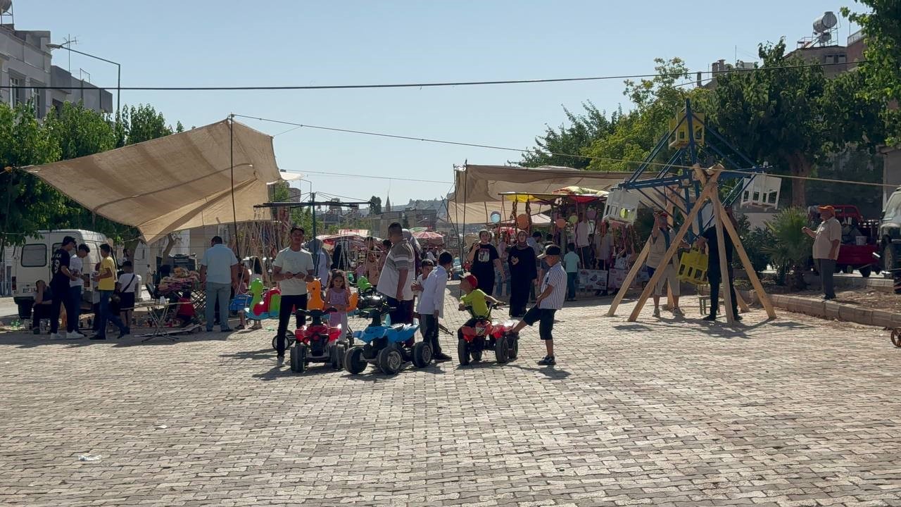 Kilis’te çocuklar bayram yerinde gönüllerince eğlendi
