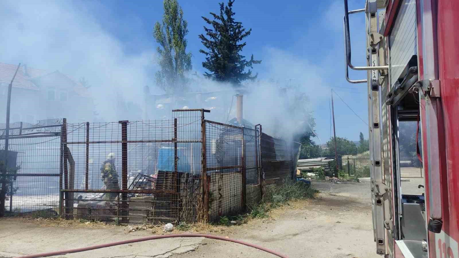 Bursa’da geri dönüşüm tesislerinde büyük yangın
