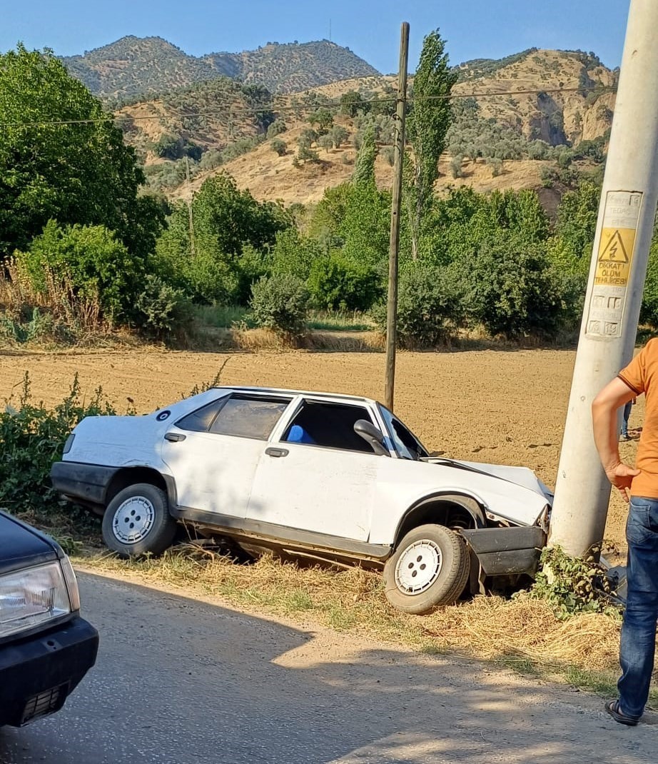 Aydın’da trafik kazası, 21 yaşındaki genç ağır yaralandı
