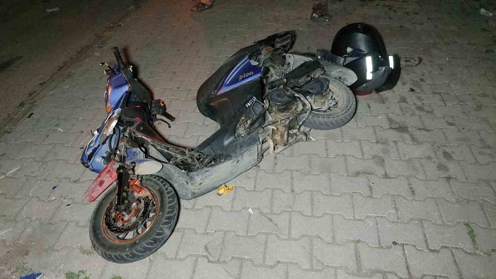 Samsun’da motosiklet ile hafif ticari araç çarpıştı: 2 yaralı
