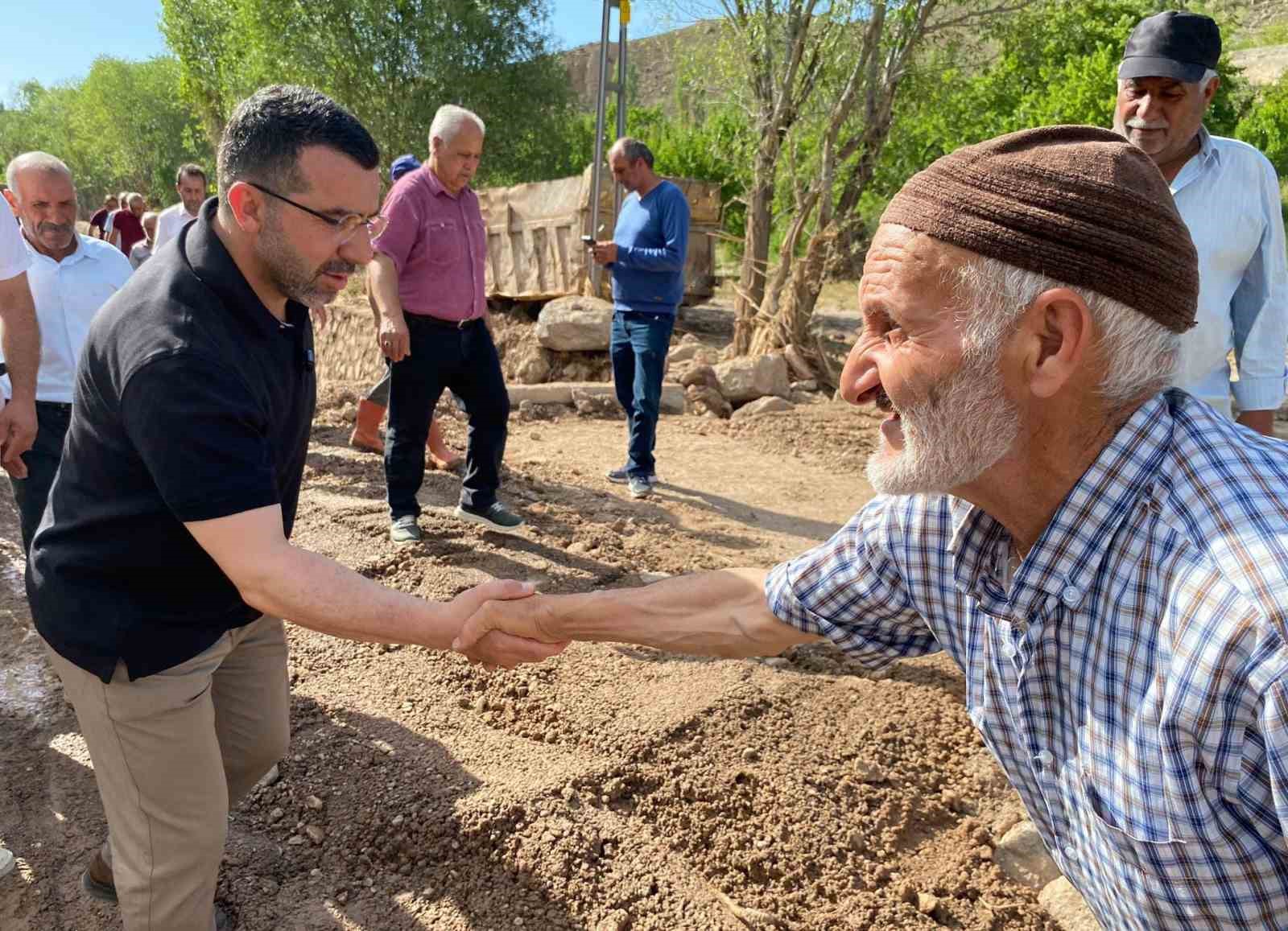 Milletvekili Çalkın, selden etkilenen Akdam köyünde
