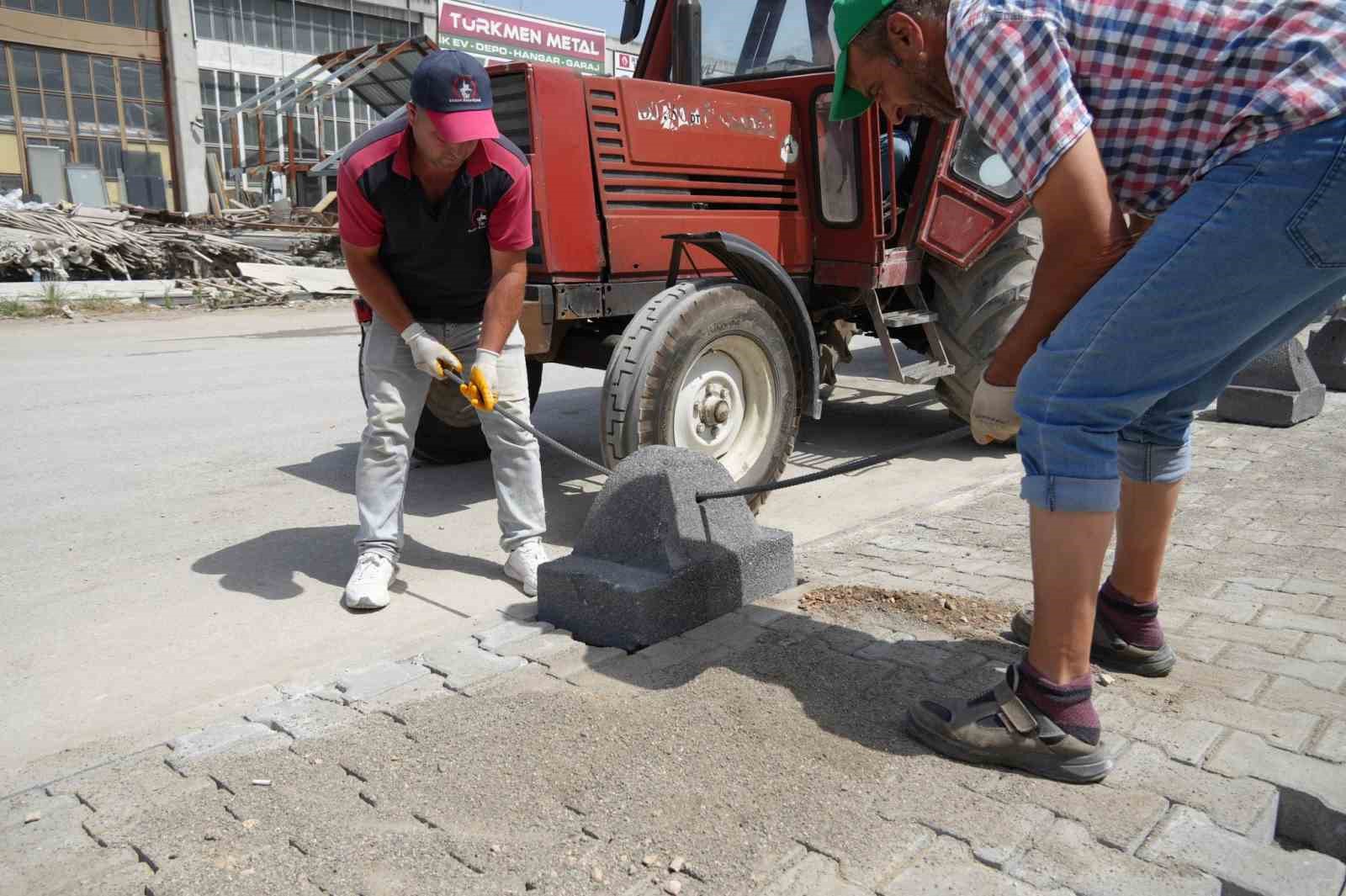 Sanayi sitesine kaldırımlar yapıldı
