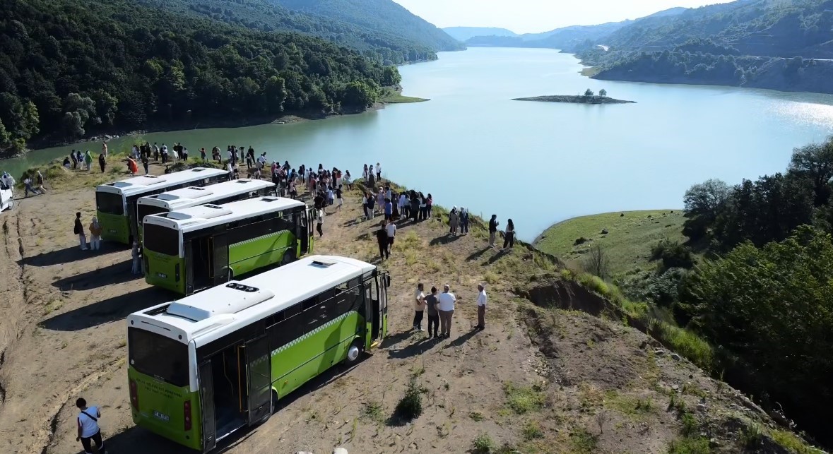 Turistler, şelalesi barajı ve mağarasıyla Yığılca’ya hayran kaldı
