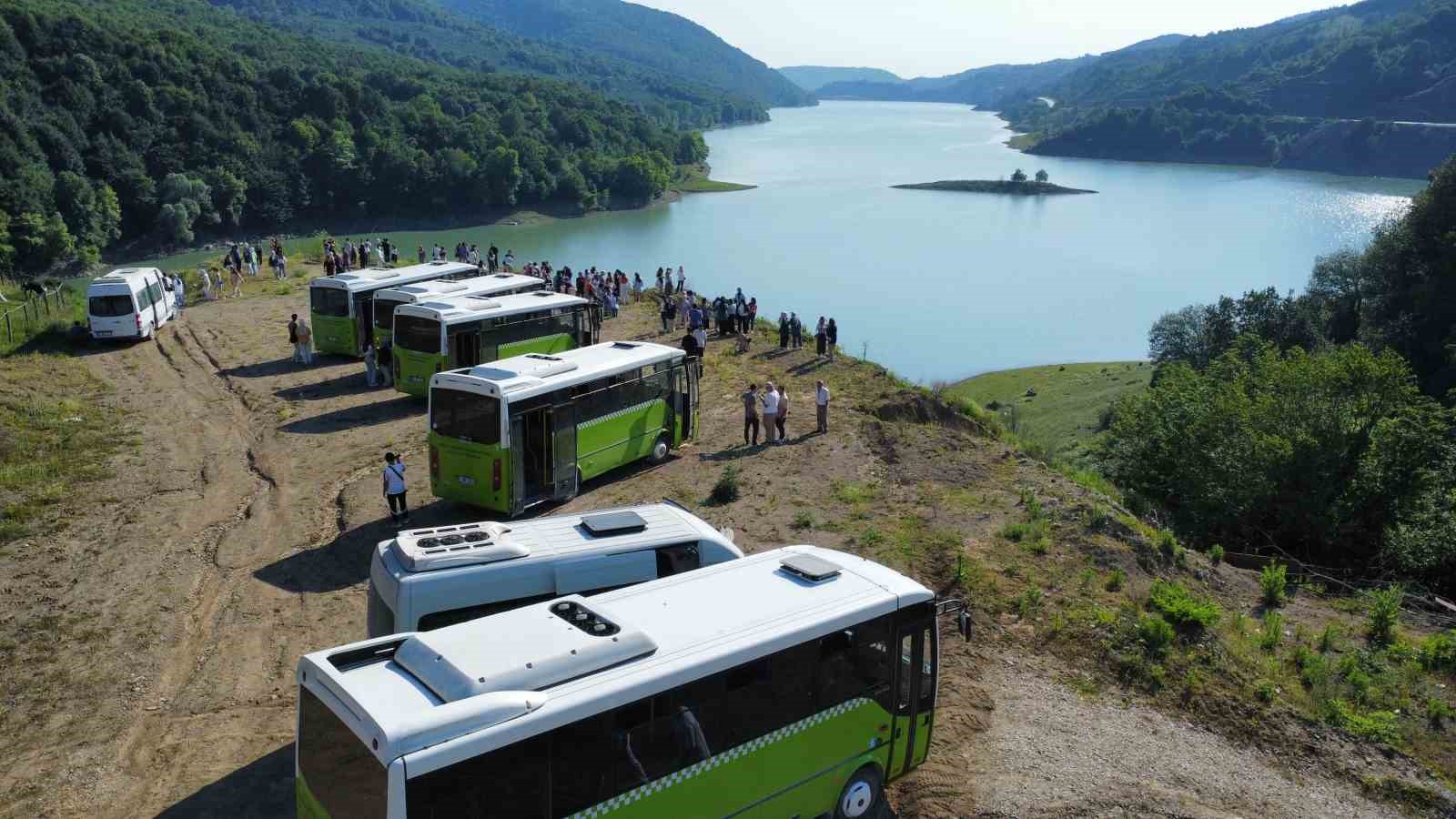 Turistler, şelalesi barajı ve mağarasıyla Yığılca’ya hayran kaldı
