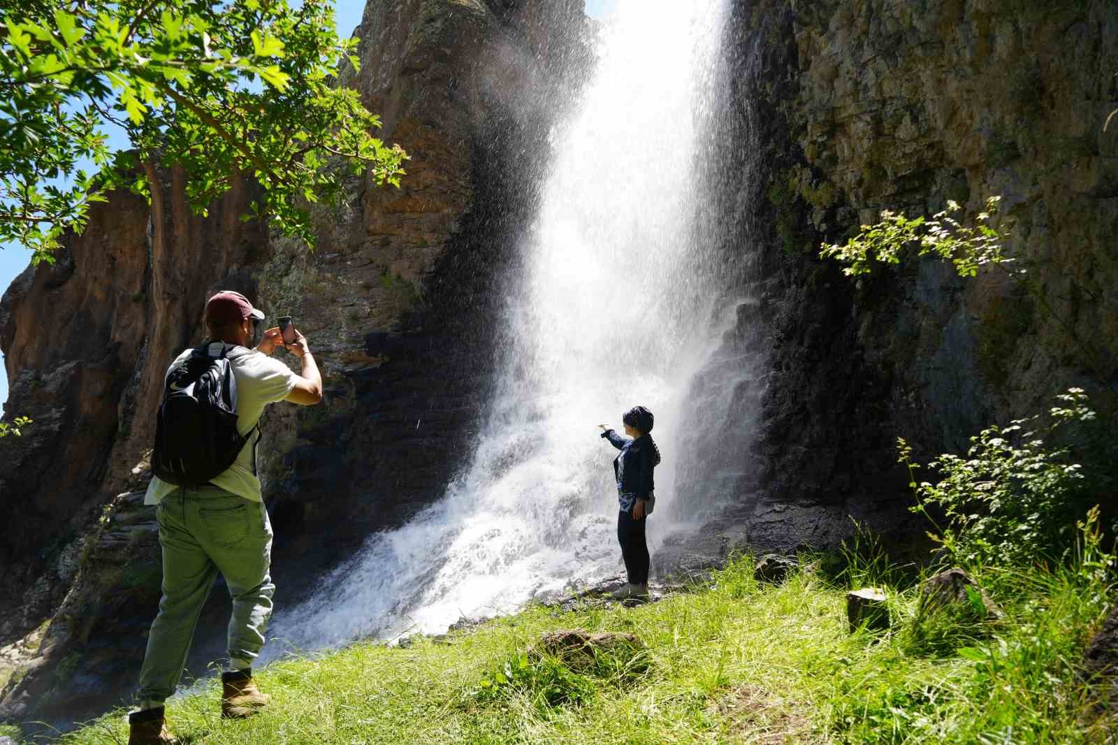 Doğaseverlerin yeni gözdesi ’Uzandı Vadisi’
