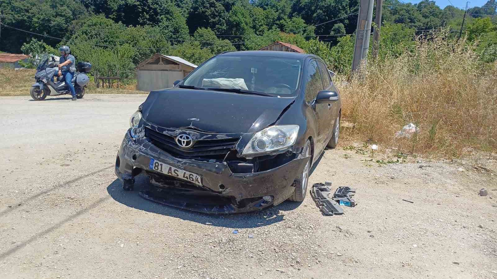 İki otomobilin karıştığı kazada 4 kişi yaralandı
