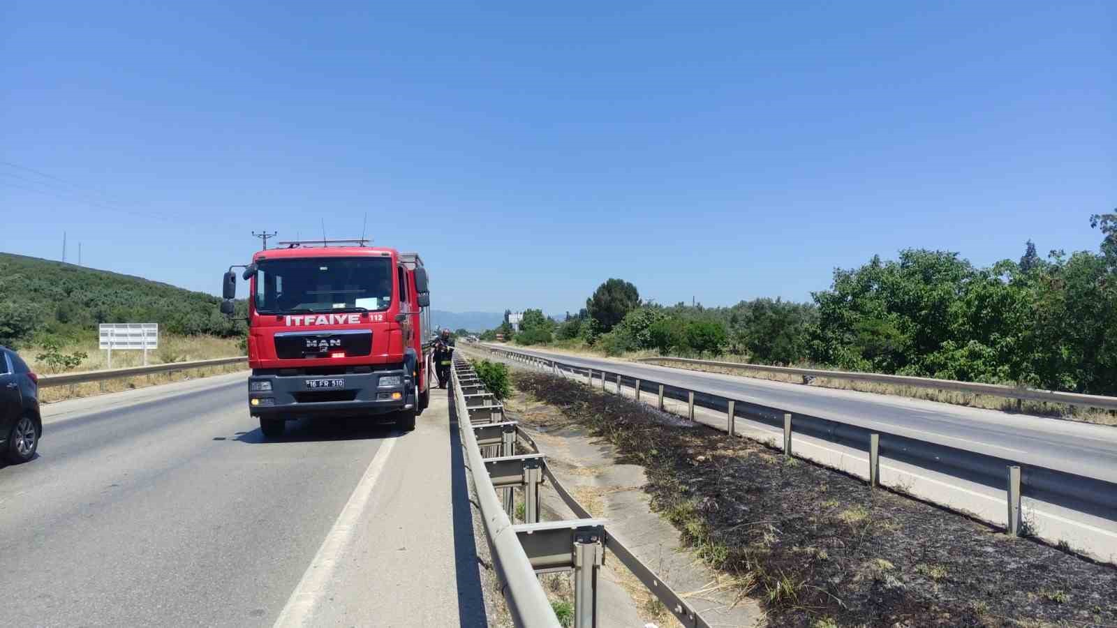 Araçtan atılan sigara izmariti yangın çıkardı
