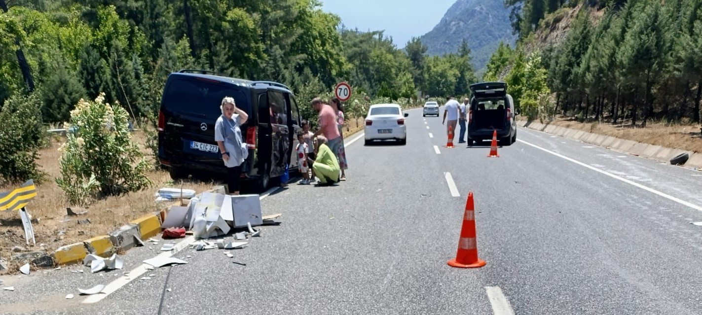 Marmaris yolunda kaza: 7 yaralı
