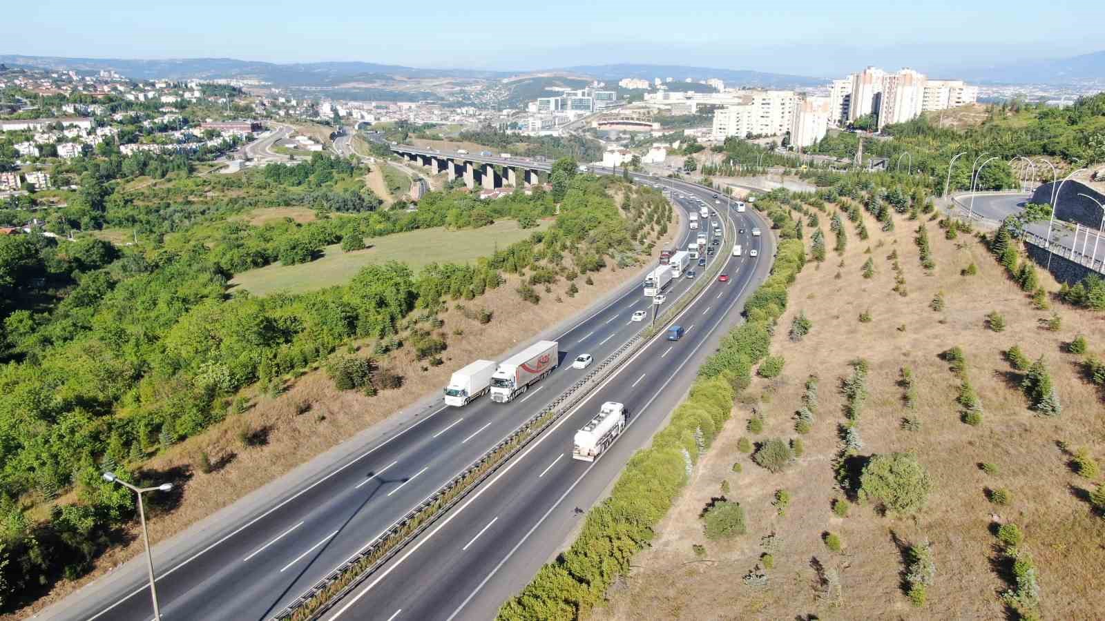 Tatilcilerin dönüş yolculuğu erken başladı
