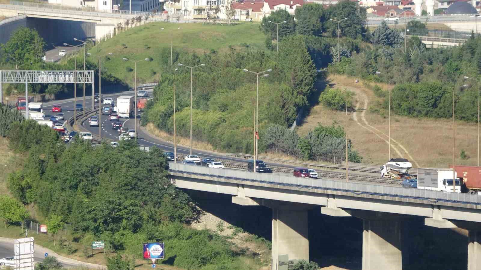 Tatilcilerin dönüş yolculuğu erken başladı
