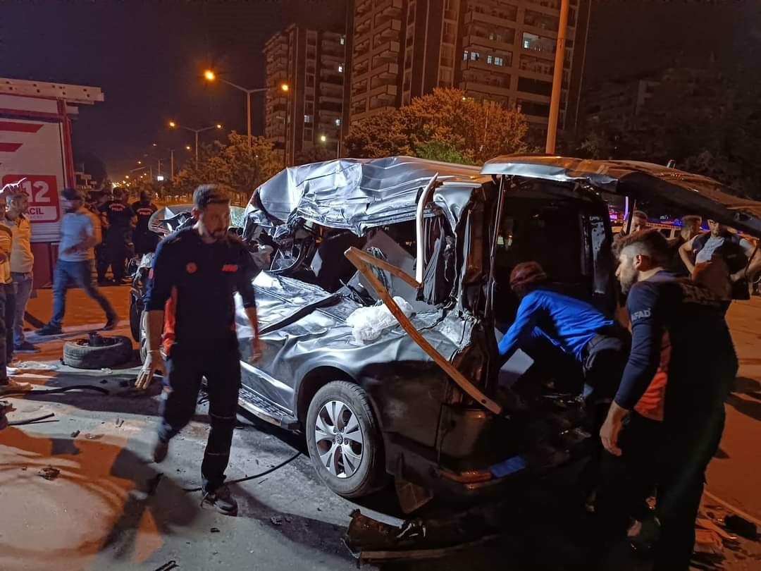 Muş’ta trafik kazası: 2 ölü, 3 yaralı
