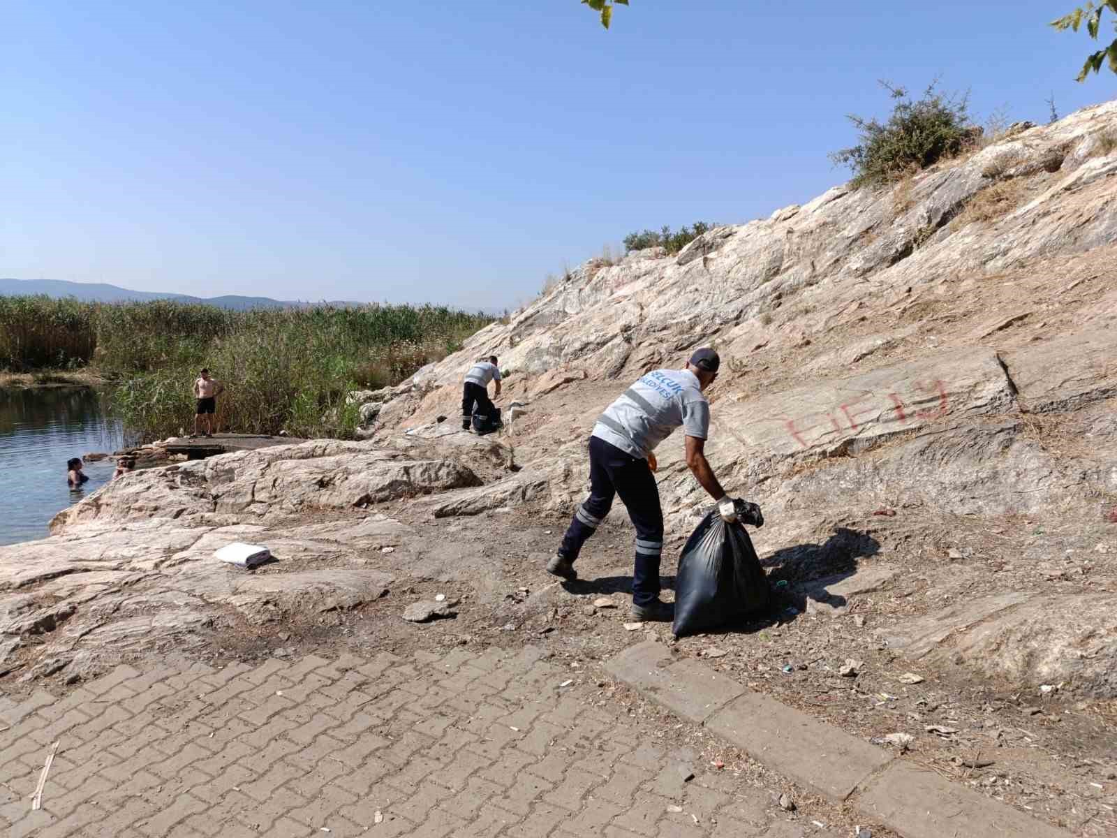 Bayram tatilinde Selçuk’ta temizlik seferberliği
