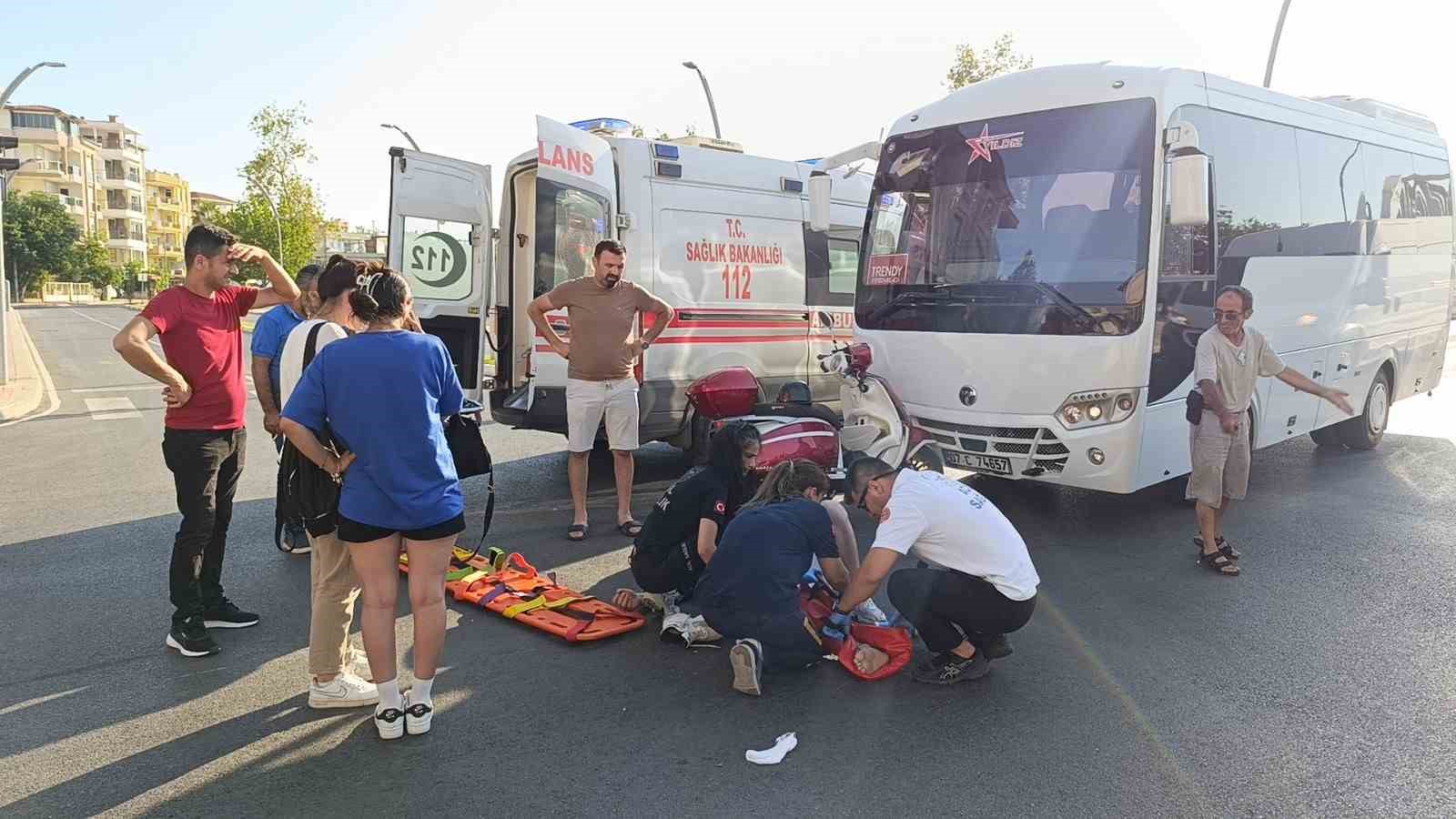 Parçalanan kask sürücüyü hayata bağladı
